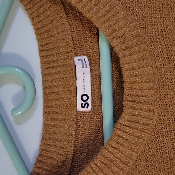 2/$15 Cropped Sweater - Picture 3 of 4